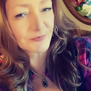 Meet your Posher, Iva